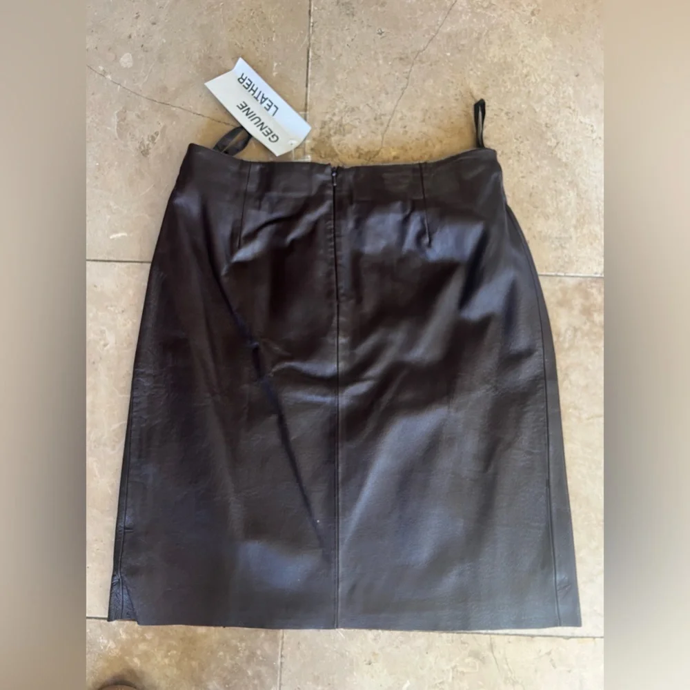 Bagatelle ladies, Brown midi genuine leather fully line skirt and NWT size 8 P - Picture 2 of 9